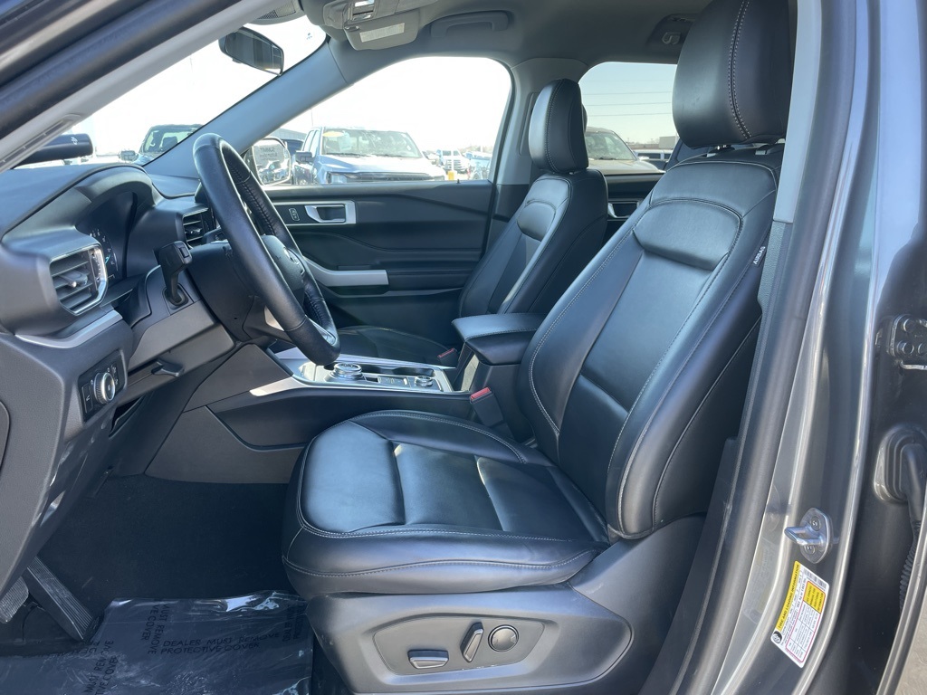 Used 2023 Ford Explorer XLT - photo 6