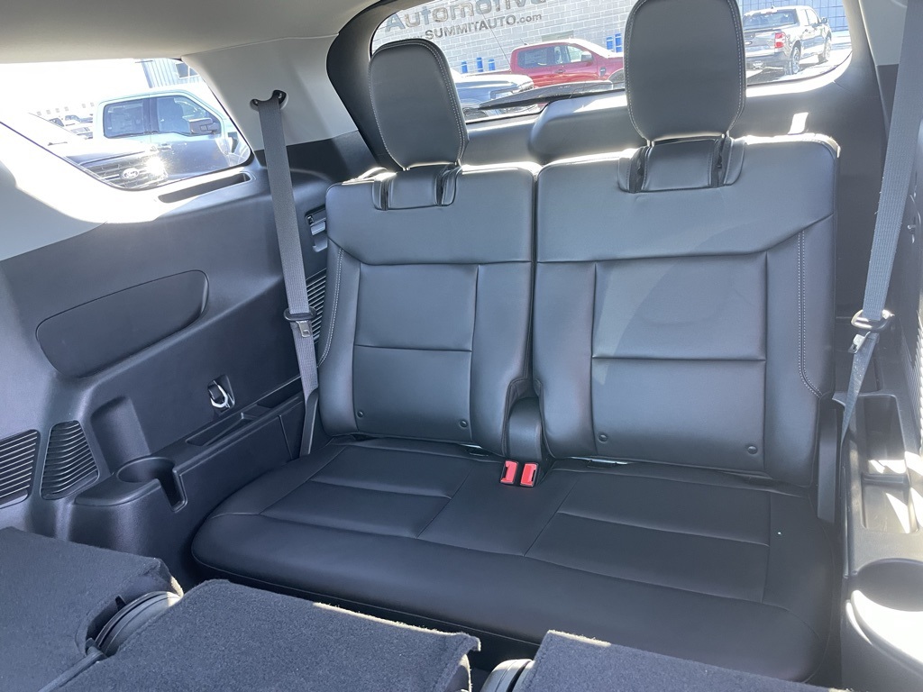 Used 2023 Ford Explorer XLT - photo 8