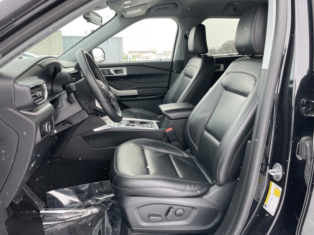 Used 2023 Ford Explorer XLT - photo 6