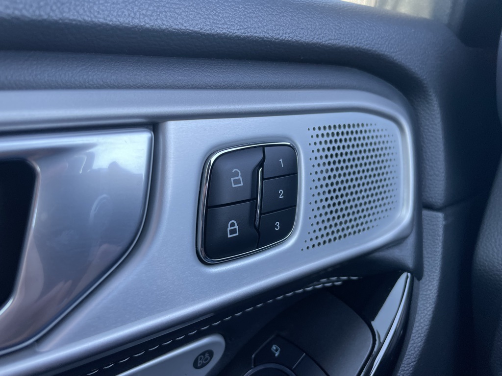 Used 2023 Ford Explorer ST - photo 27