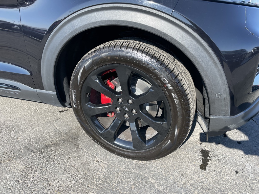 Used 2023 Ford Explorer - photo 2