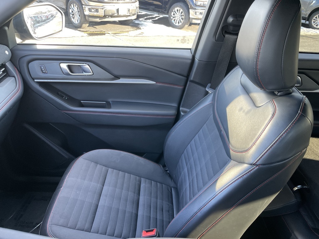 Used 2025 Ford Explorer ST-Line - photo 22