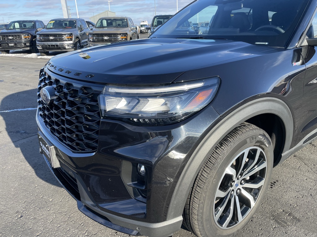 Used 2025 Ford Explorer ST-Line - photo 29