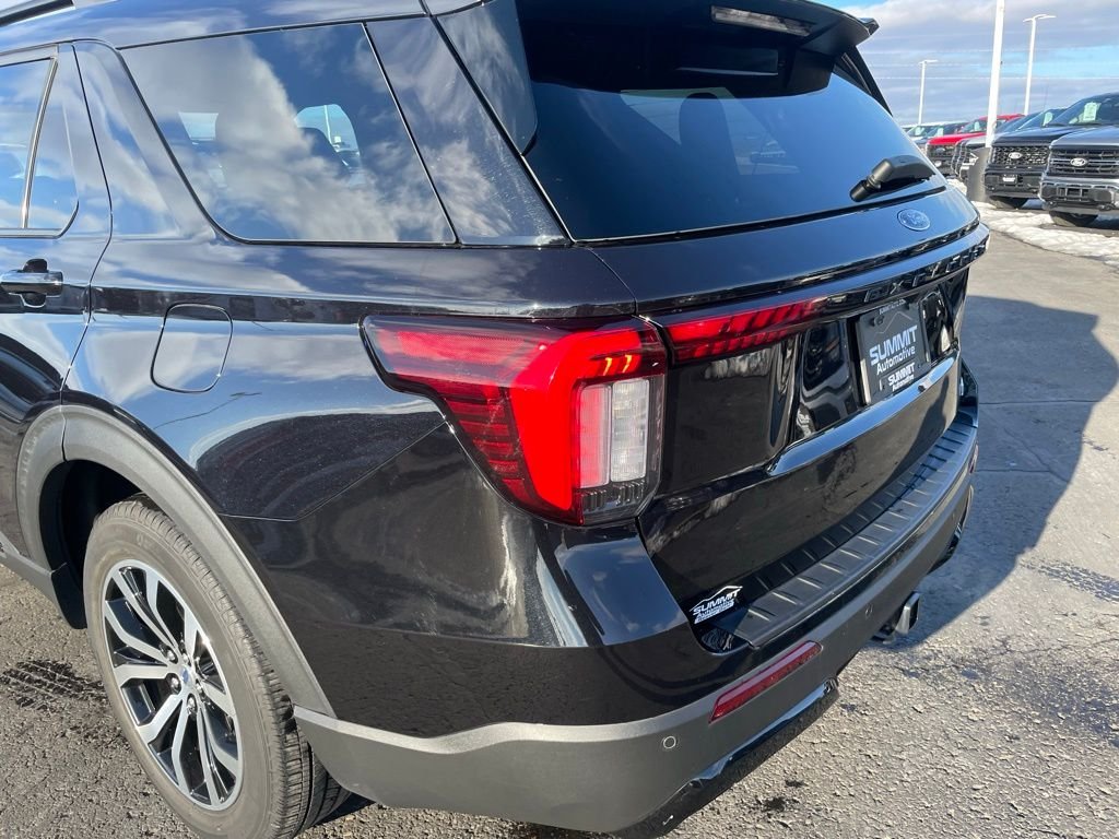Used 2025 Ford Explorer ST-Line - photo 32