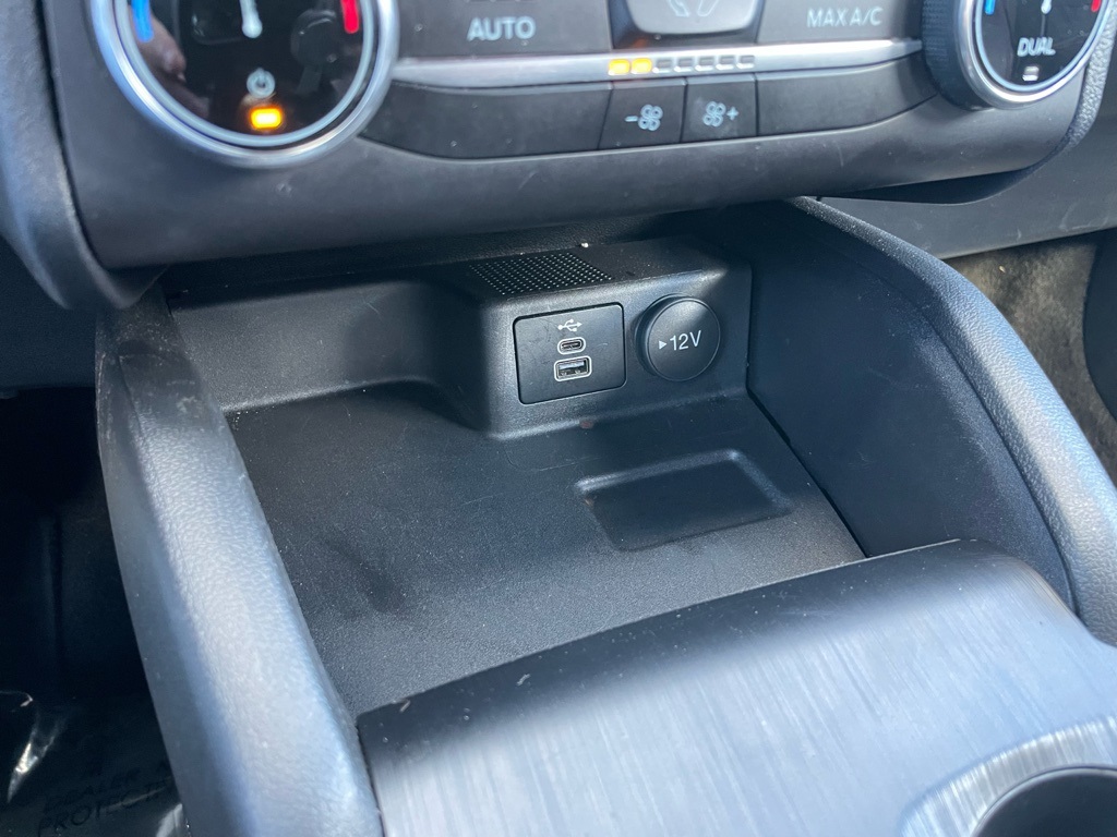 Used 2025 Ford Escape ST-Line - photo 12