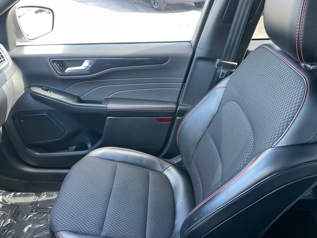 Used 2025 Ford Escape ST-Line - photo 22