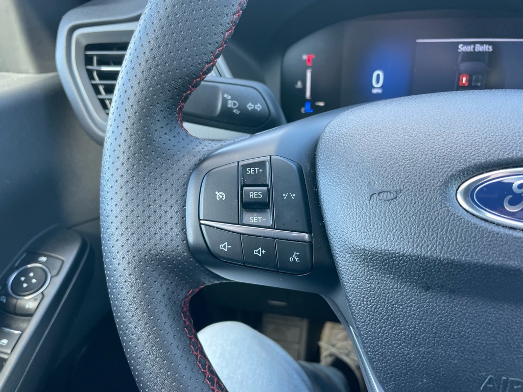 Used 2025 Ford Escape ST-Line - photo 23