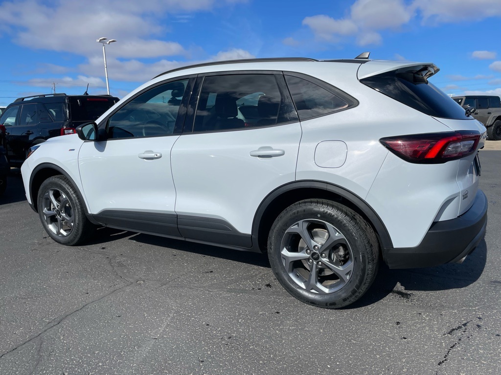 Used 2025 Ford Escape ST-Line - photo 4