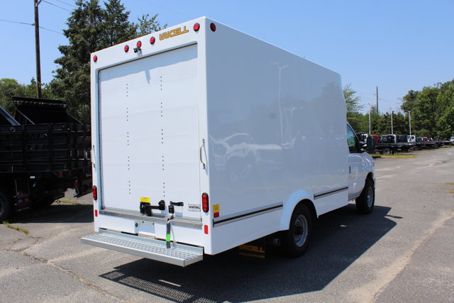 New 2026 Ford E-350 Cutaway - photo 3