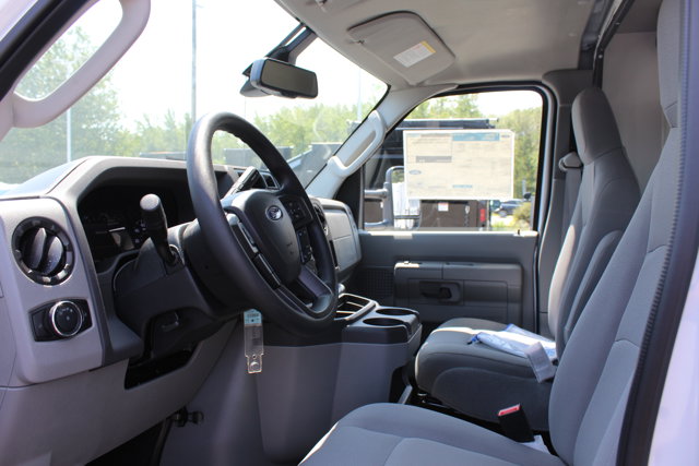 New 2026 Ford E-350 Cutaway - photo 14