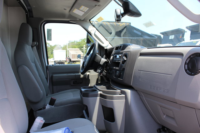 New 2026 Ford E-350 Cutaway - photo 15