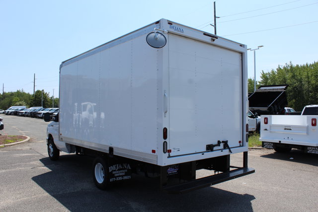 New 2026 Ford E-350 Cutaway - photo 9