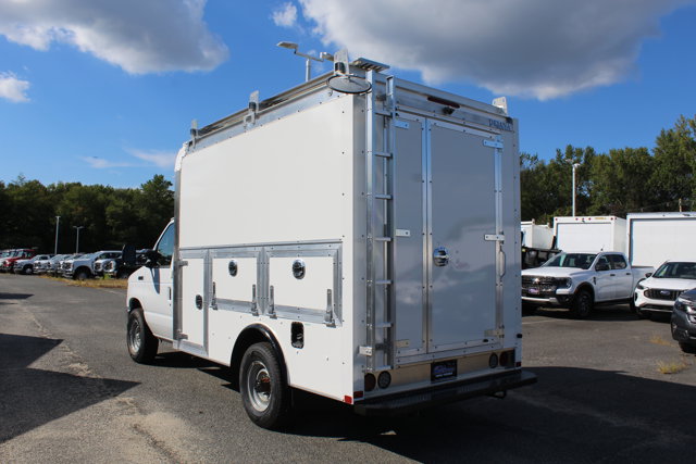 New 2026 Ford E-350 Cutaway - photo 16
