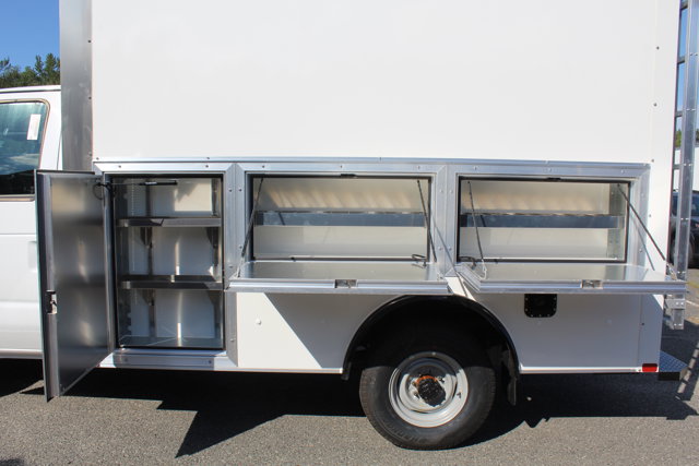 New 2026 Ford E-350 Cutaway - photo 19