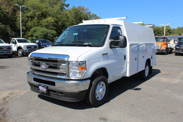 New 2026 Ford E-350 Cutaway - photo 22