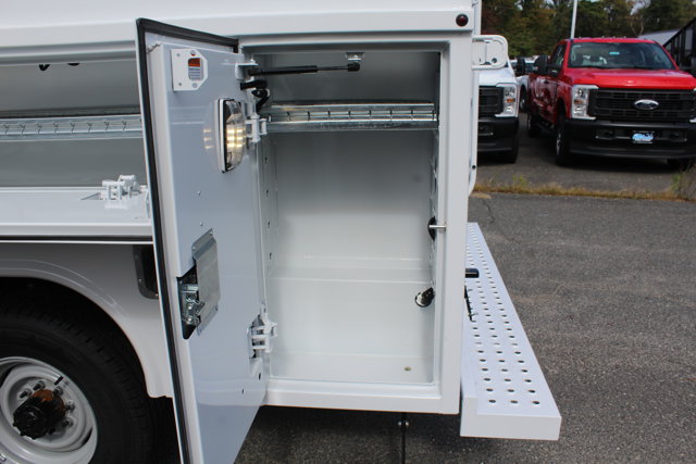 New 2026 Ford E-350 Cutaway - photo 21