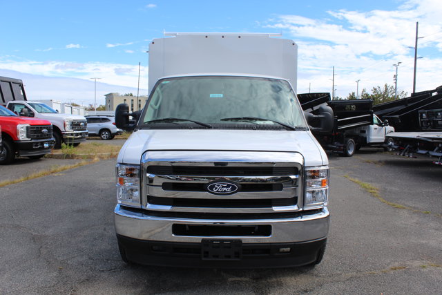 New 2026 Ford E-350 Cutaway - photo 26