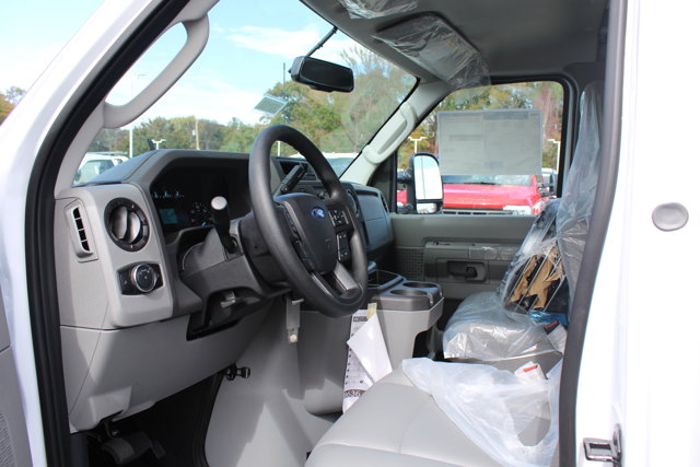 New 2026 Ford E-350 Cutaway - photo 27