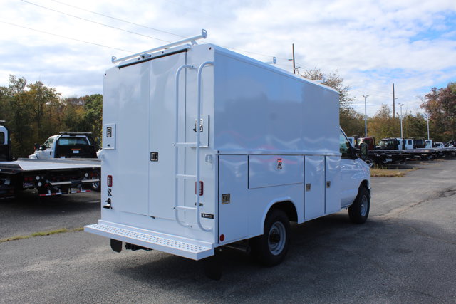 New 2026 Ford E-350 Cutaway - photo 9