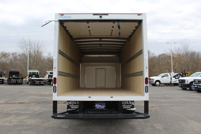New 1996 Ford E-450 Cutaway - photo 6