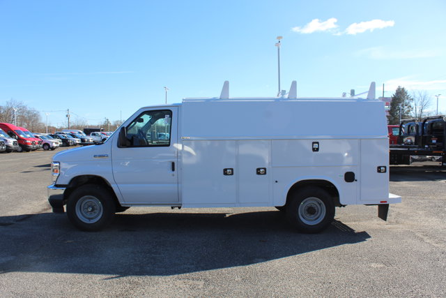 New 2026 Ford E-350 Cutaway - photo 14