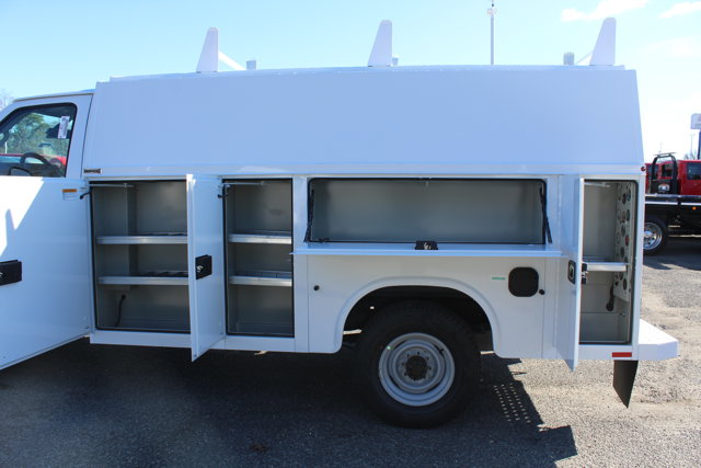 New 2026 Ford E-350 Cutaway - photo 15