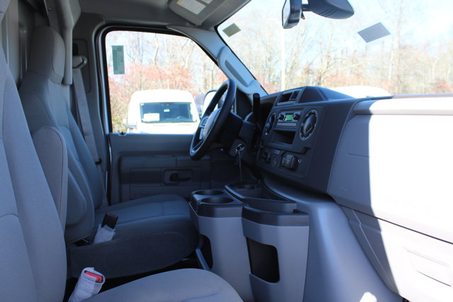 New 2026 Ford E-350 Cutaway - photo 24
