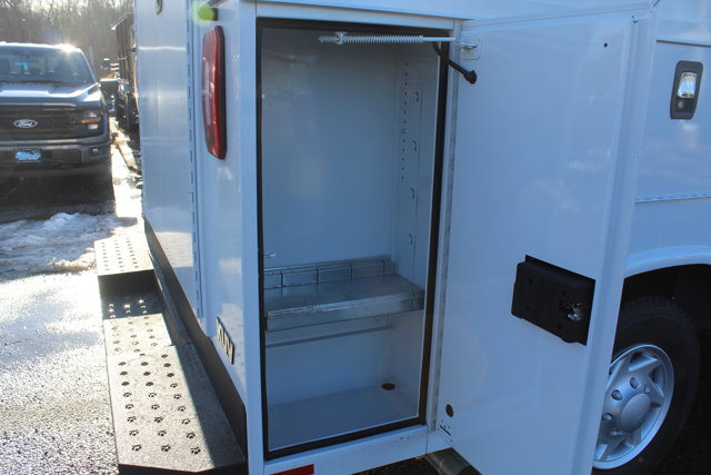 New 2026 Ford E-350 Cutaway - photo 7