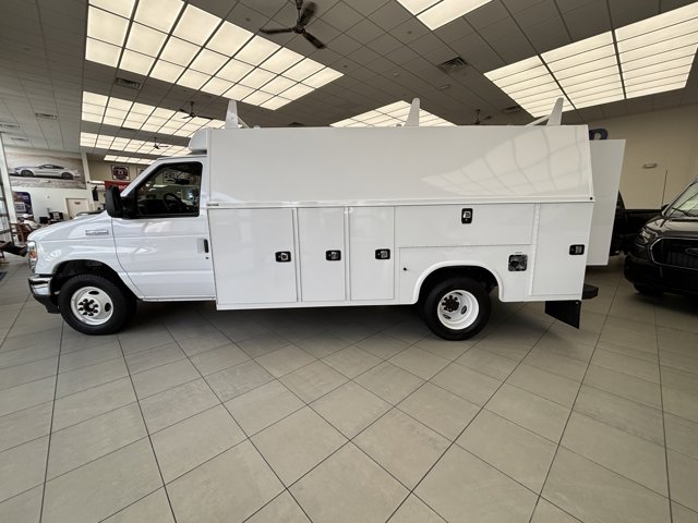 New 2025 Ford E-350 Cutaway - photo 5