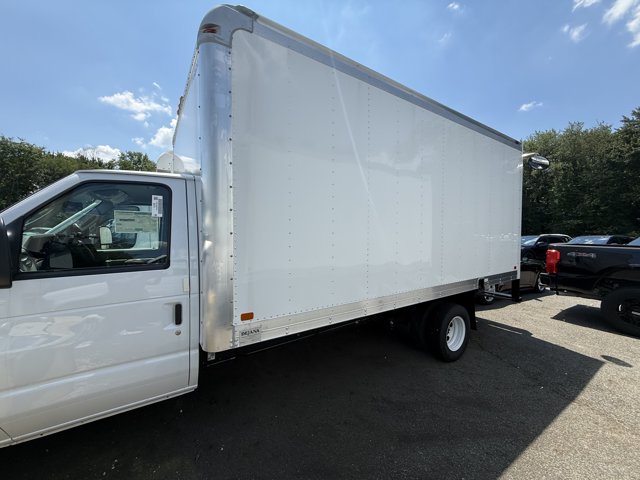 New 2027 Ford E-450 Cutaway - photo 5