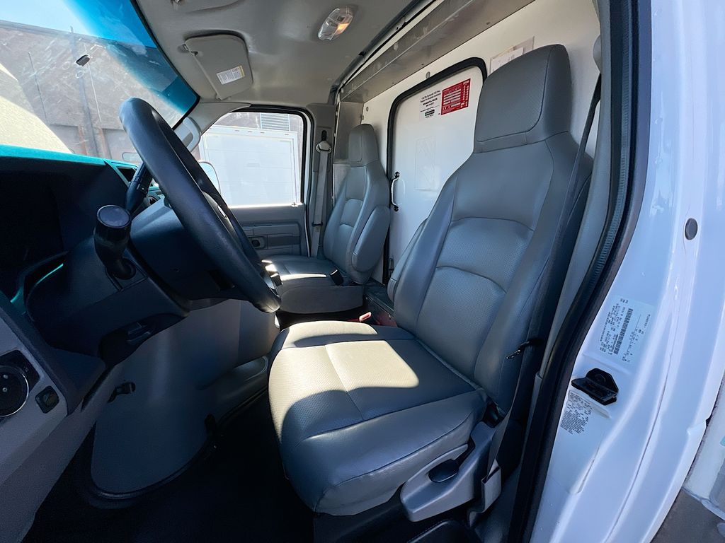 Used 2024 Ford E-450 Cutaway - photo 12