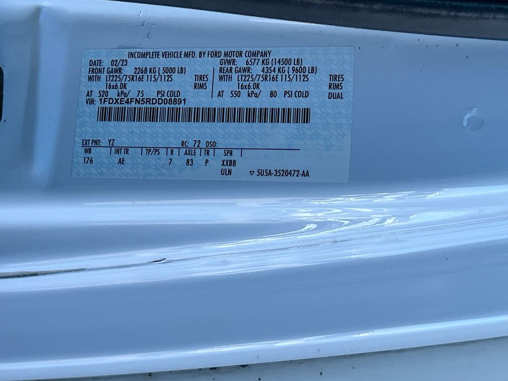 Used 2024 Ford E-450 Cutaway - photo 30