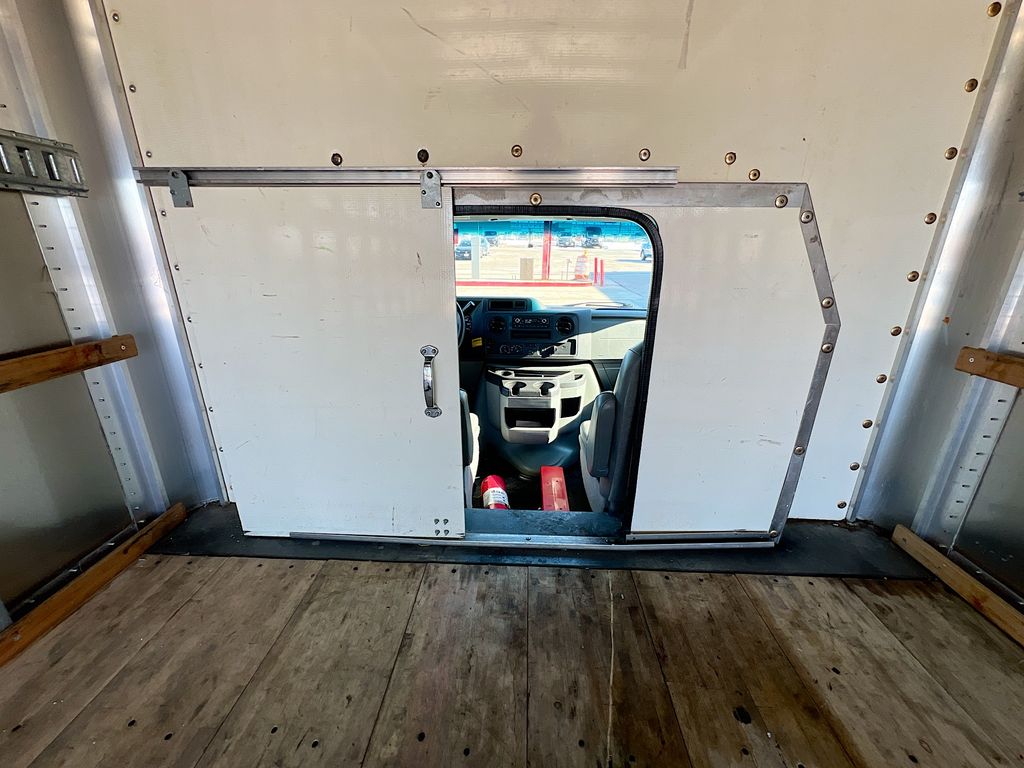 Used 2024 Ford E-450 Cutaway - photo 32