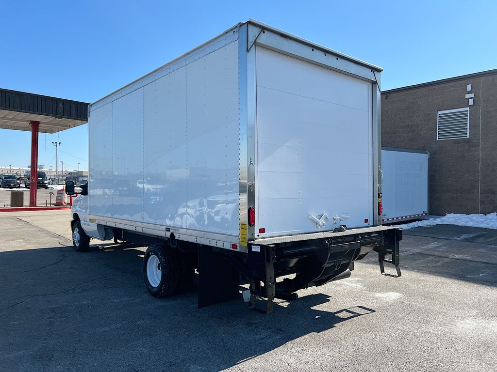Used 2024 Ford E-450 Cutaway - photo 4