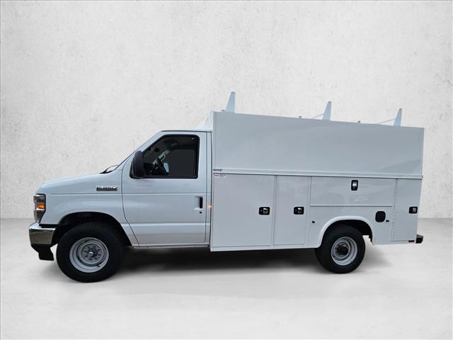 New 2026 Ford E-350 Cutaway - photo 3