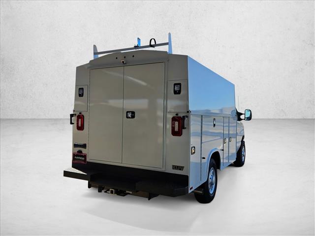 New 2026 Ford E-350 Cutaway - photo 15
