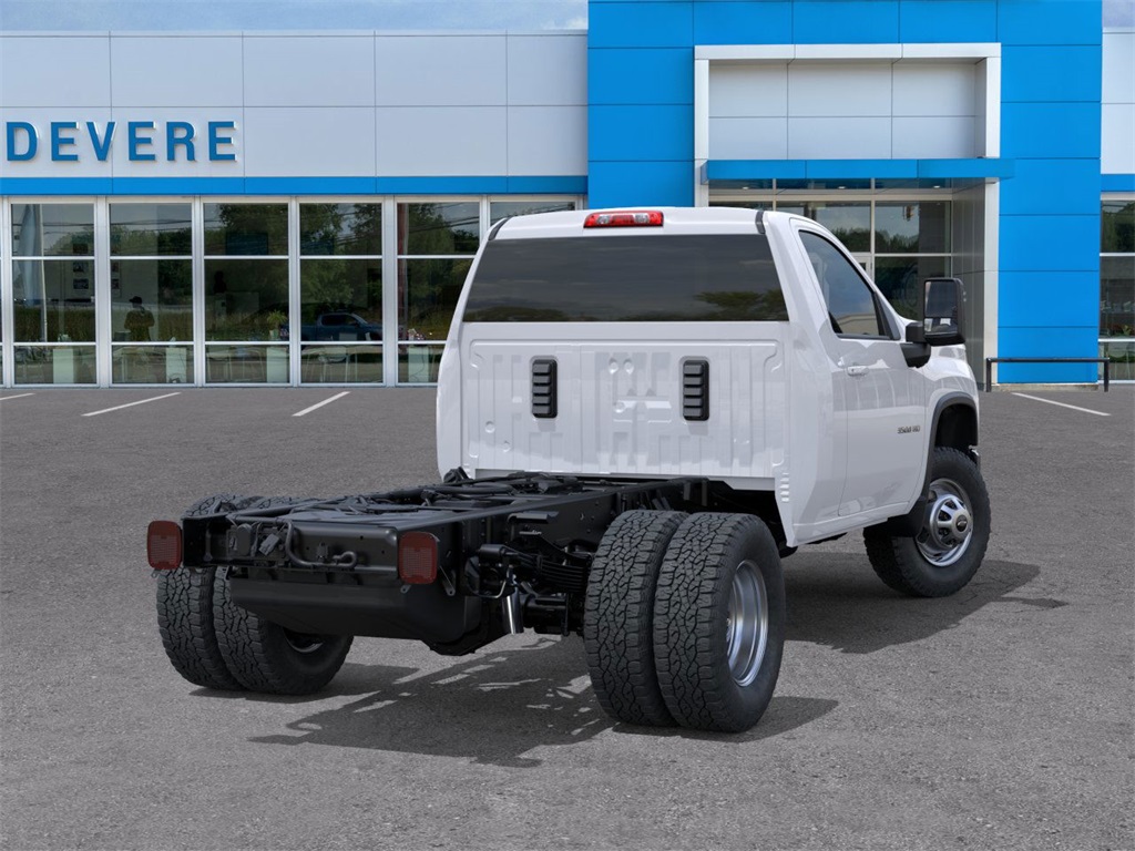 New 2026 Chevrolet Silverado 3500 Regular Cab Cab Chassis - photo 4