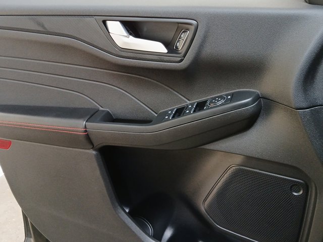 Used 2023 Ford Escape ST-Line - photo 16
