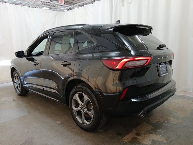 Used 2023 Ford Escape ST-Line - photo 4