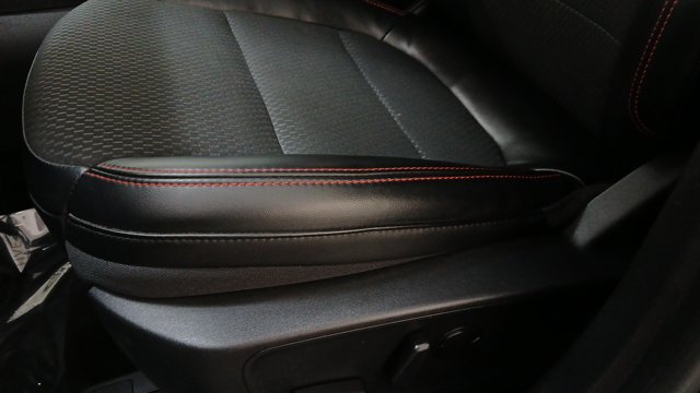 Used 2023 Ford Escape ST-Line - photo 17