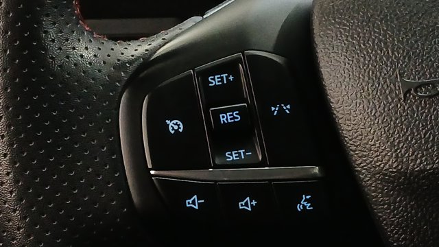 Used 2023 Ford Escape ST-Line - photo 8
