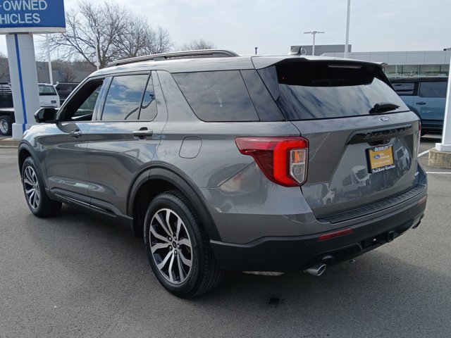 Used 2023 Ford Explorer ST-Line - photo 4