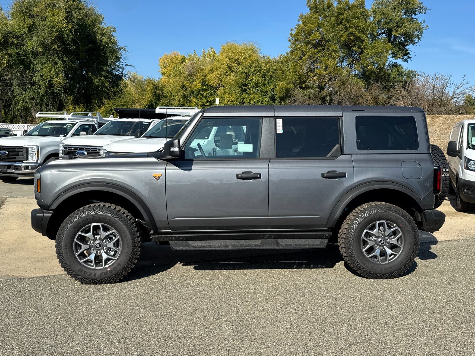 New 2025 Ford Bronco Badlands - photo 6