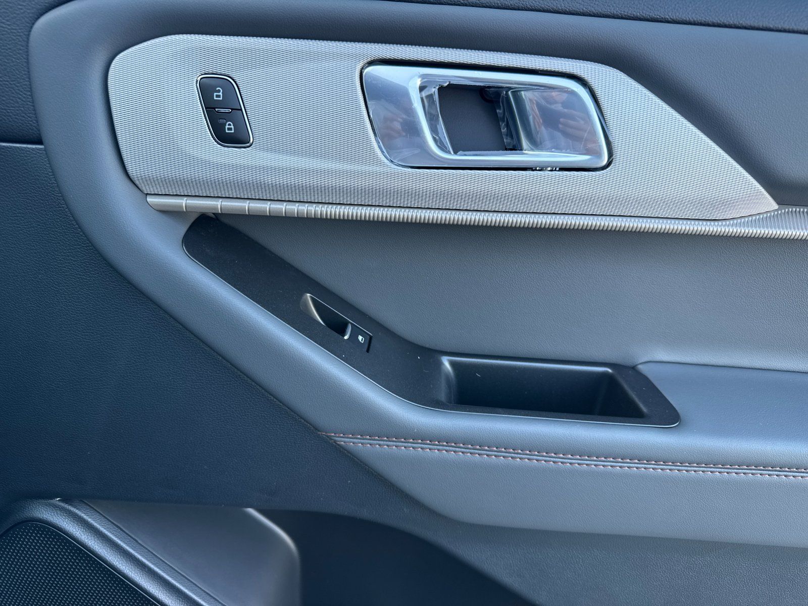 New 2026 Ford Explorer ACTIV - photo 16