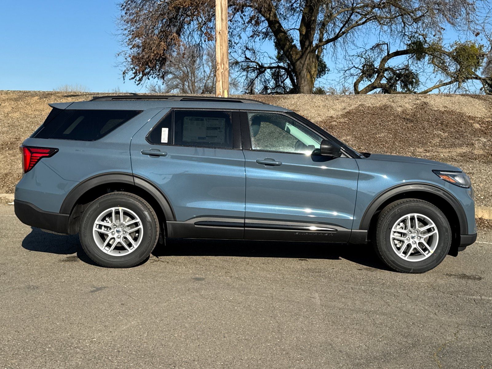 New 2026 Ford Explorer - photo 1