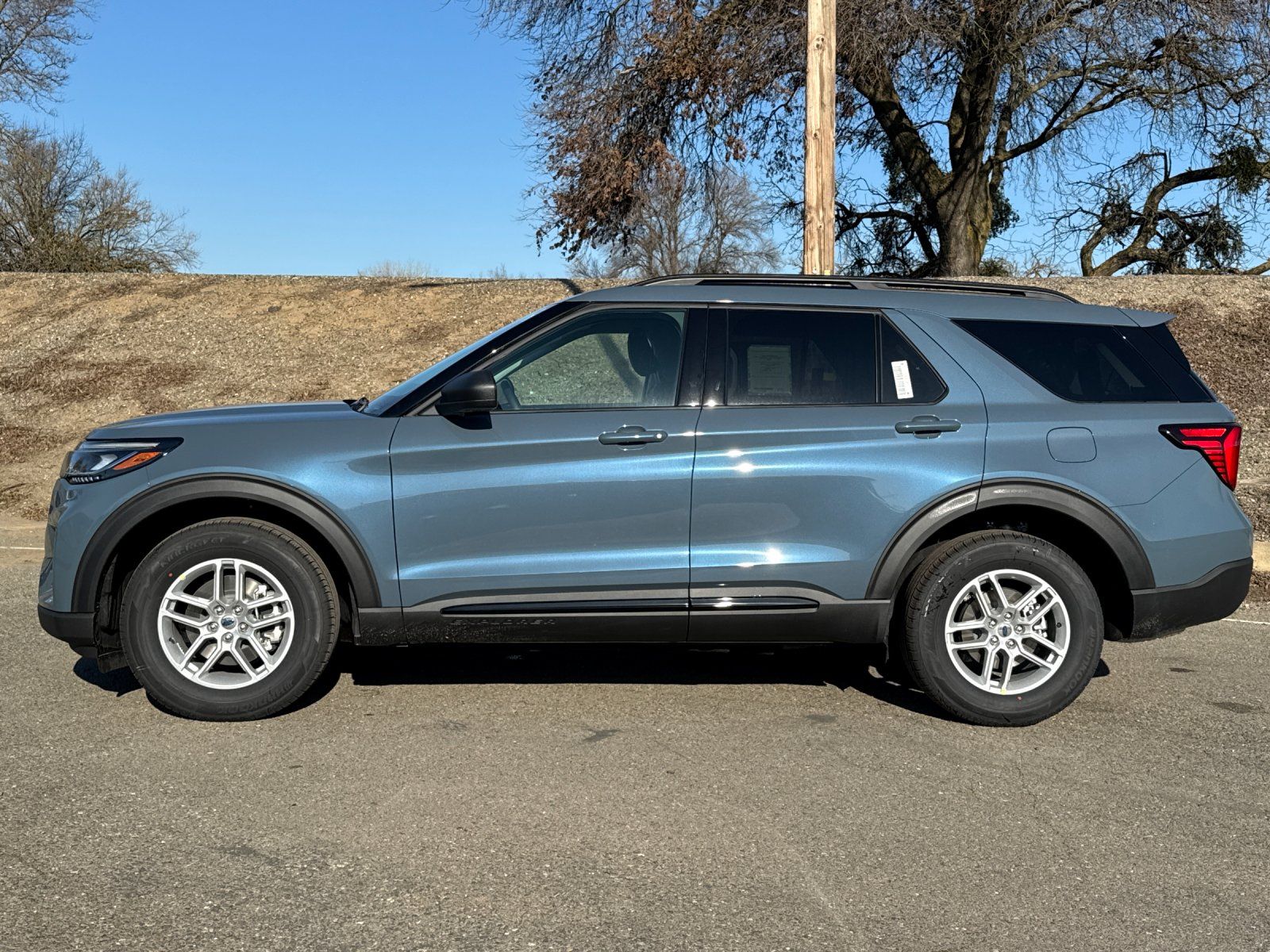 New 2026 Ford Explorer ACTIV - photo 5