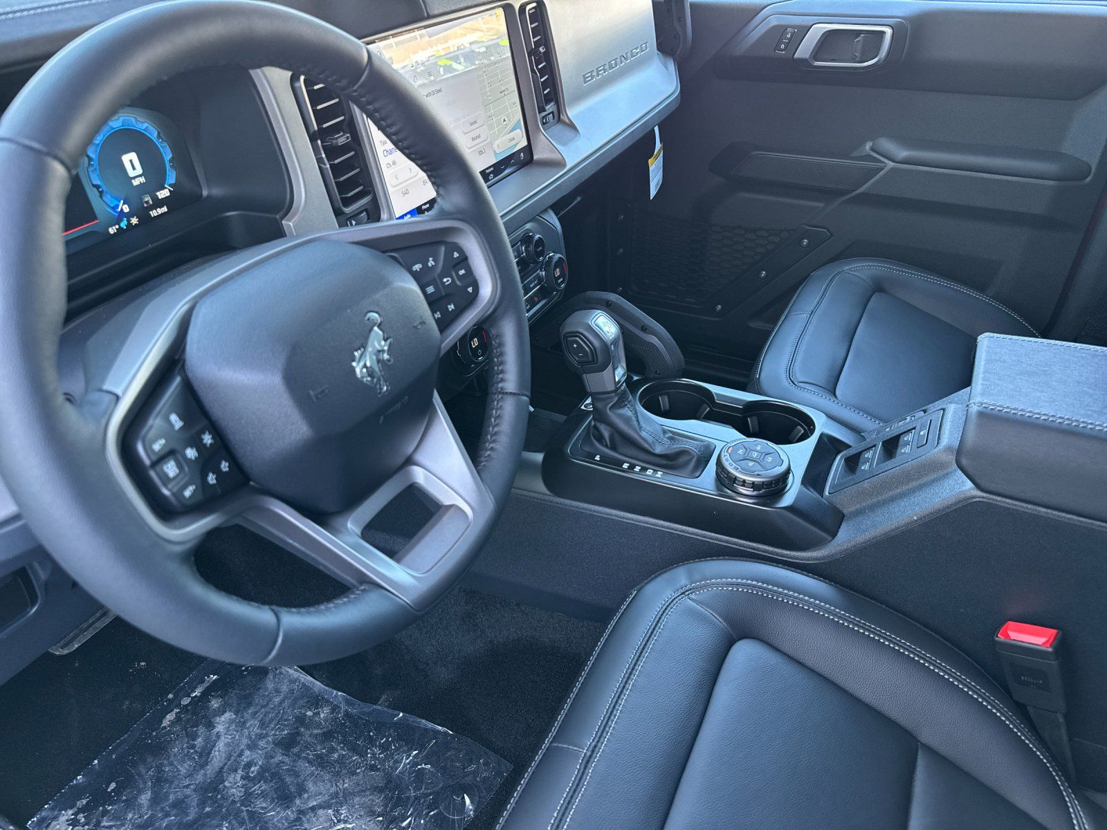 New 2026 Ford Bronco Outer Banks - photo 8