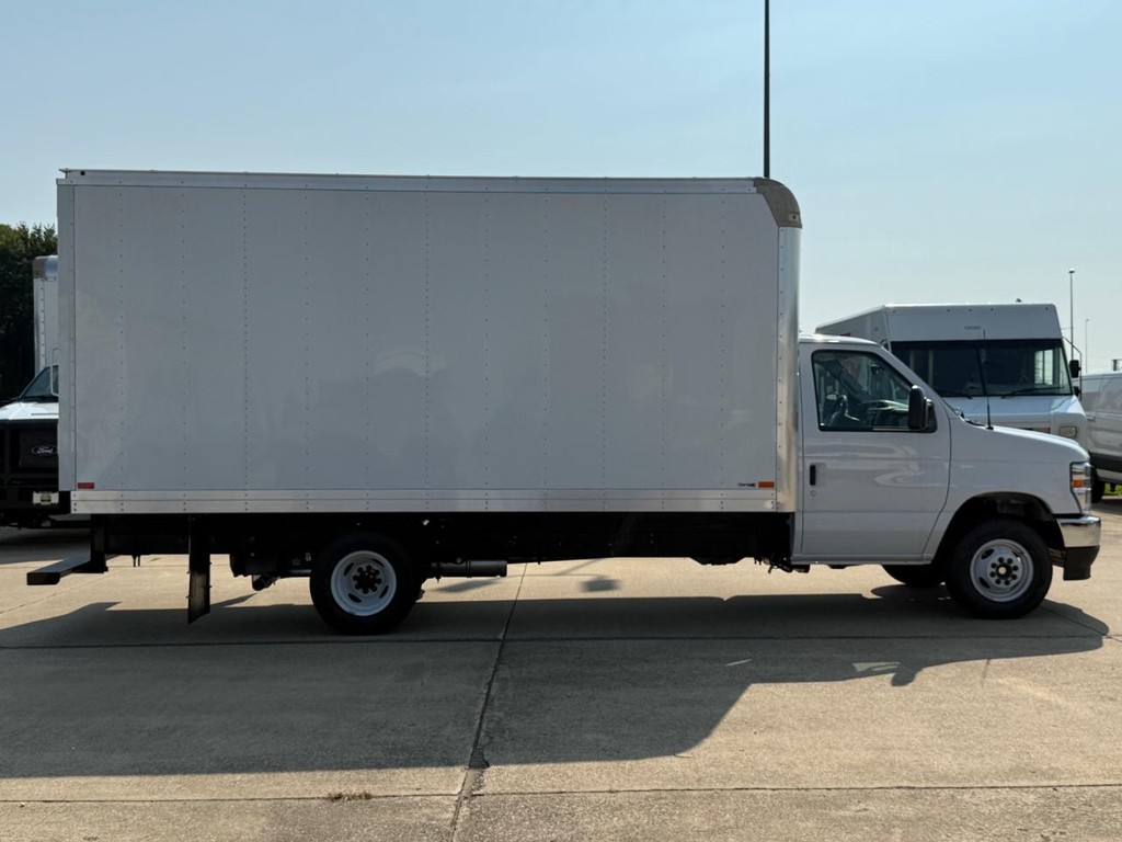 New 2027 Ford E-450 Cutaway - photo 4