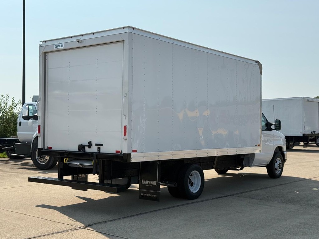 New 2027 Ford E-450 Cutaway - photo 5