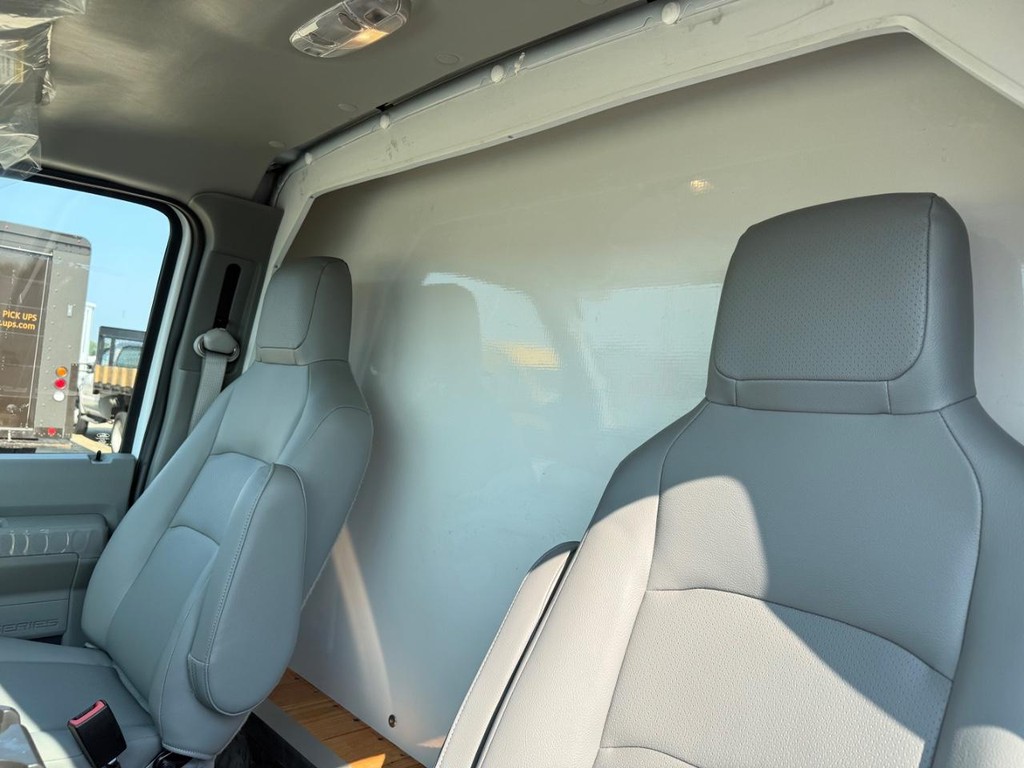 New 2027 Ford E-450 Cutaway - photo 9